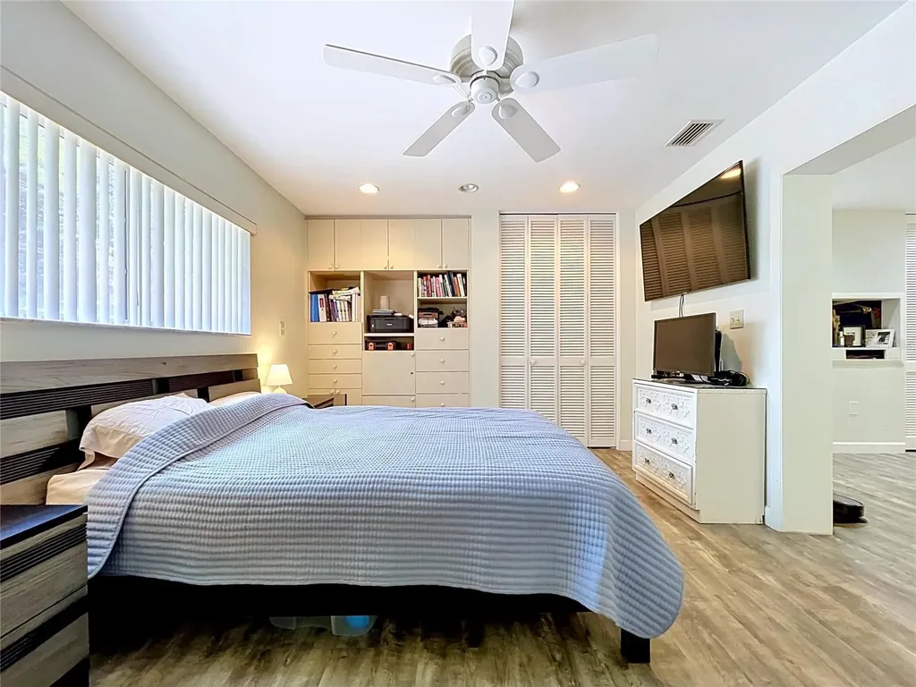 11524 70th Terrace Seminole FL 33772