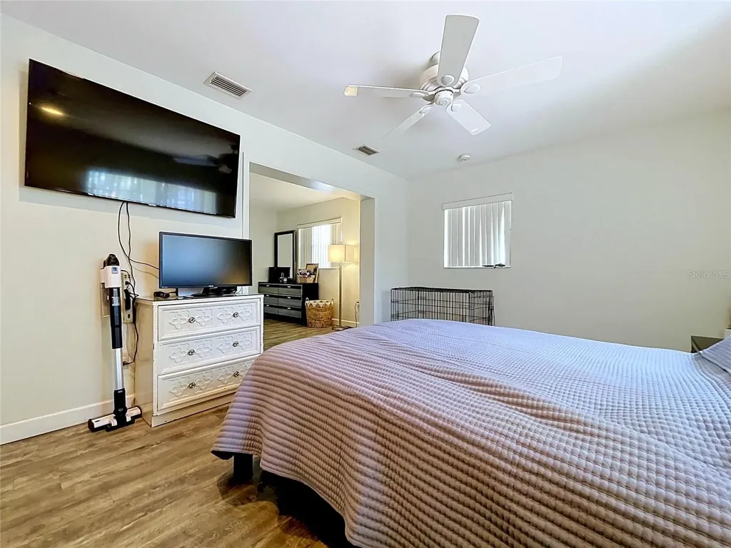 11524 70th Terrace Seminole FL 33772
