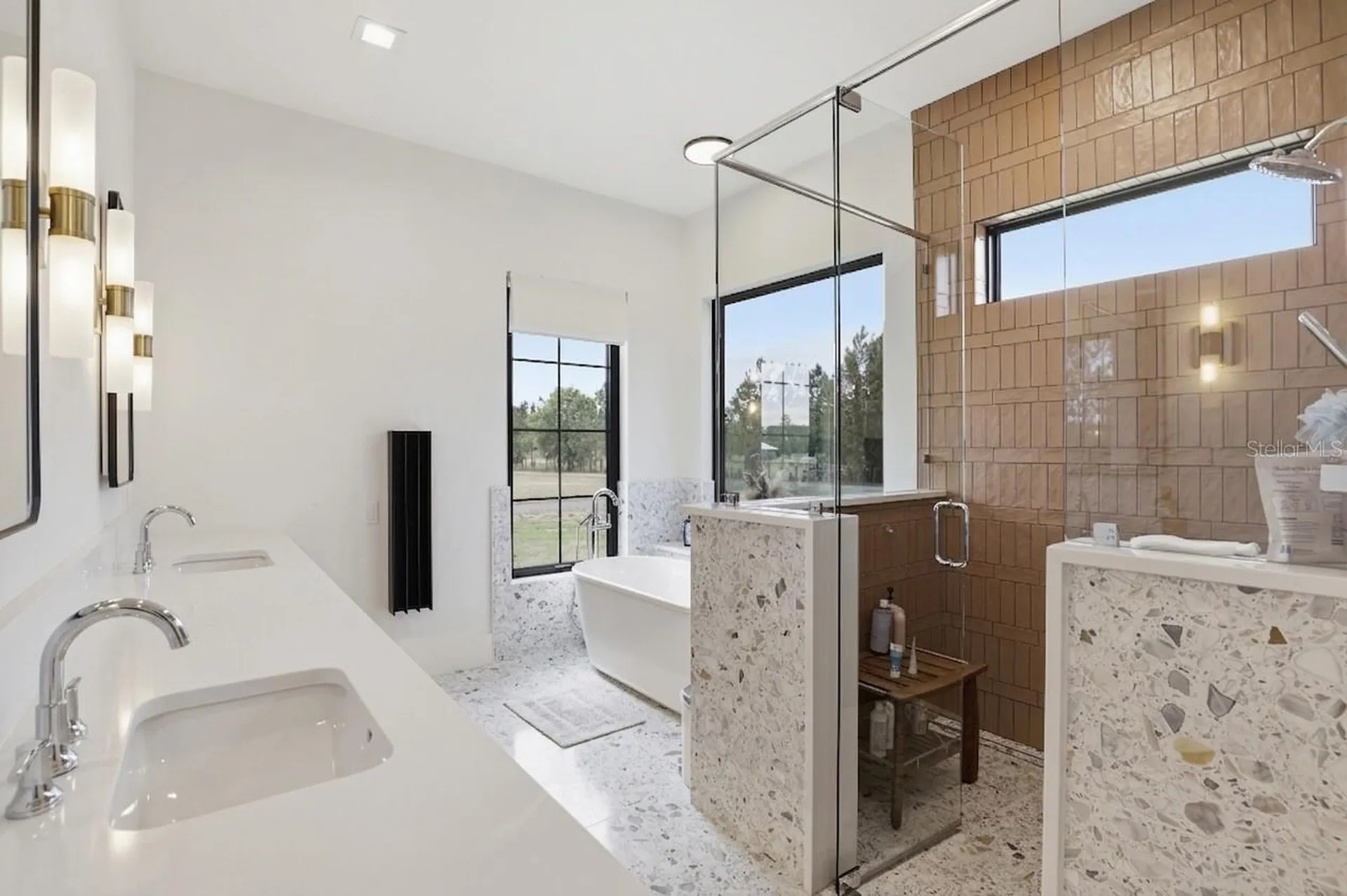 14187 NW 202nd Street Alachua FL 32615