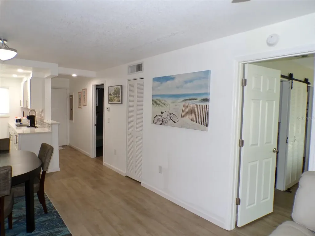 649 Tamiami Trail S Venice FL 34285