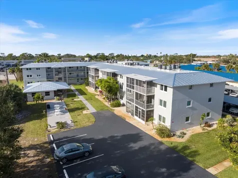 649 Tamiami Trail S Venice FL 34285
