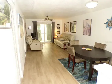 649 Tamiami Trail S Venice FL 34285
