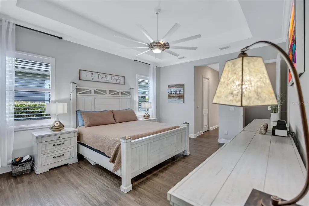 591 Mast Drive Bradenton FL 34208