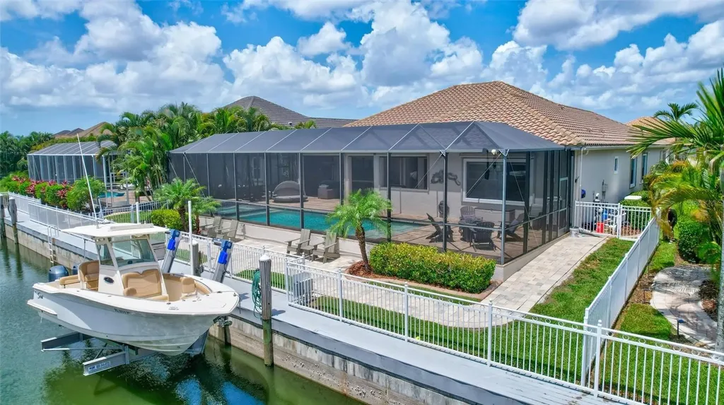 591 Mast Drive Bradenton FL 34208