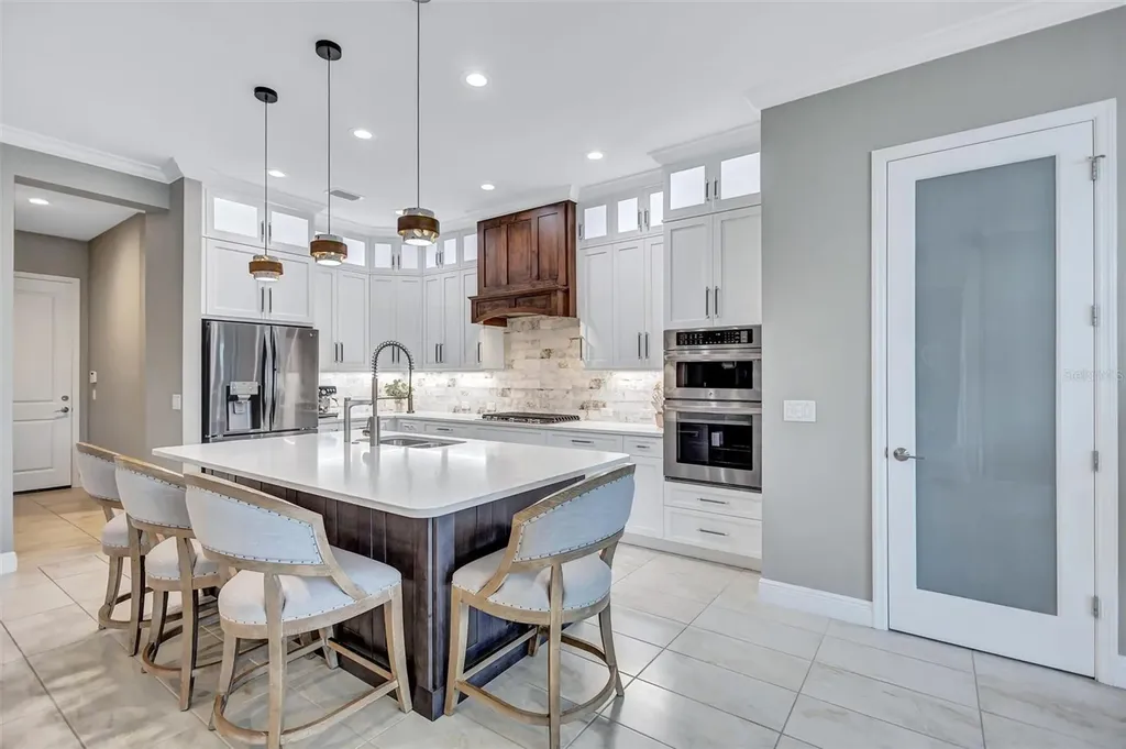 591 Mast Drive Bradenton FL 34208