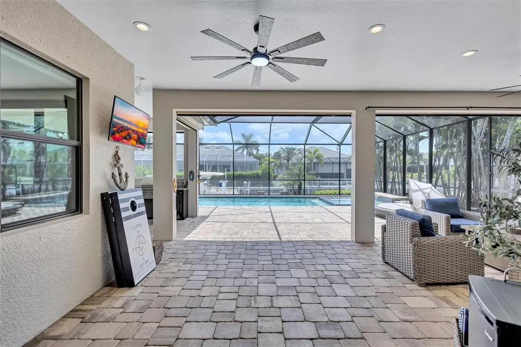 591 Mast Drive Bradenton FL 34208