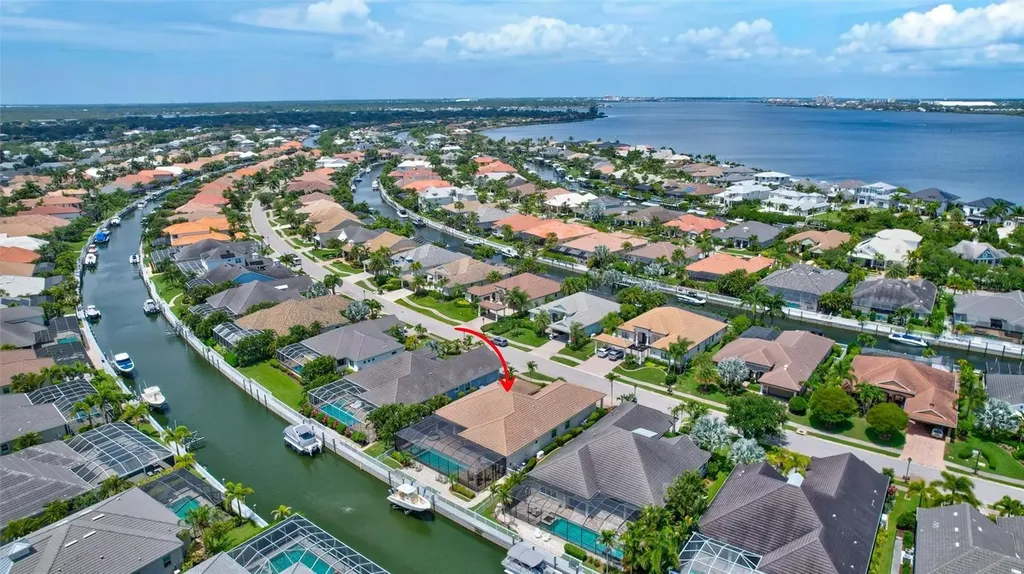 591 Mast Drive Bradenton FL 34208