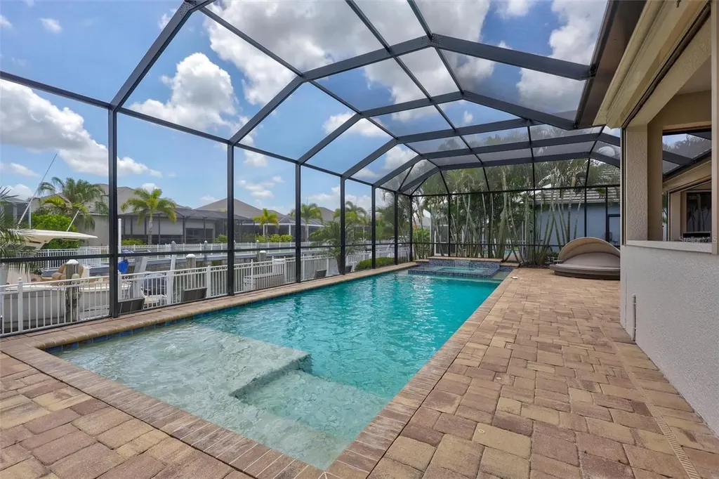 591 Mast Drive Bradenton FL 34208