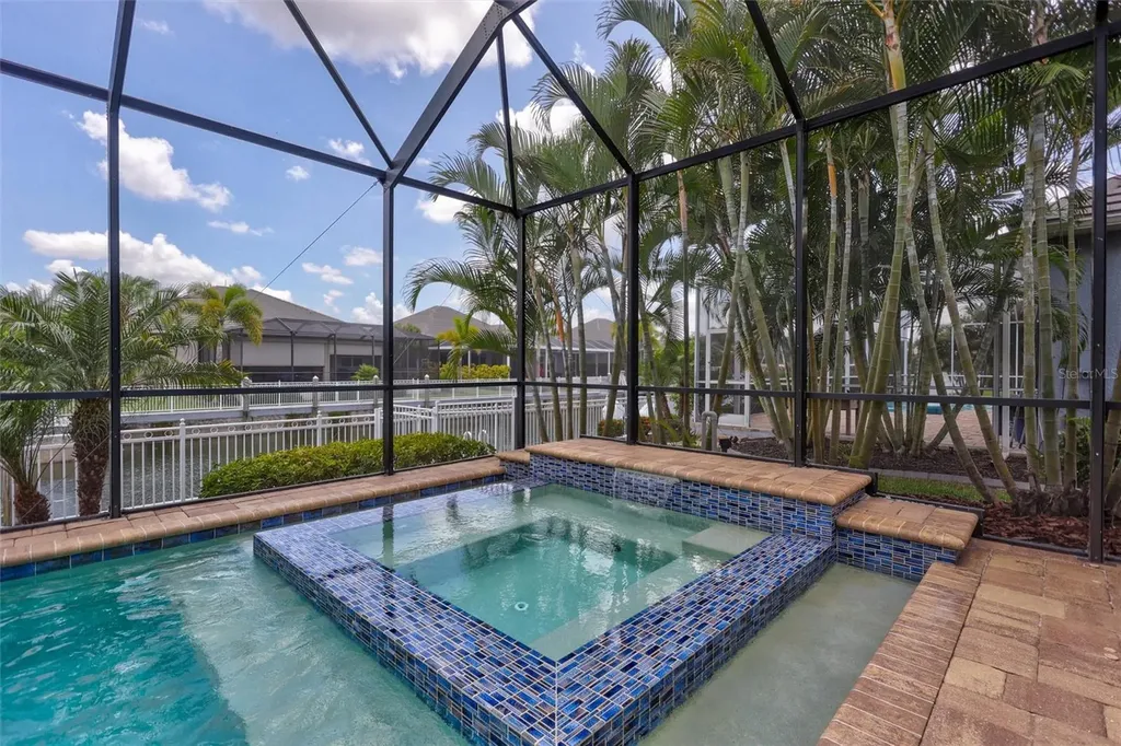 591 Mast Drive Bradenton FL 34208