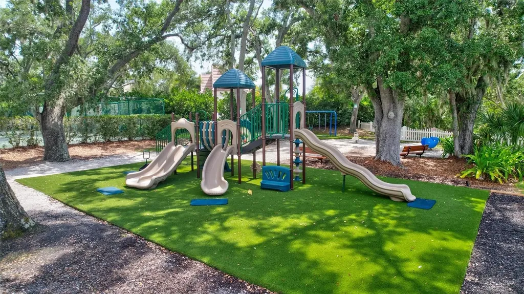 591 Mast Drive Bradenton FL 34208
