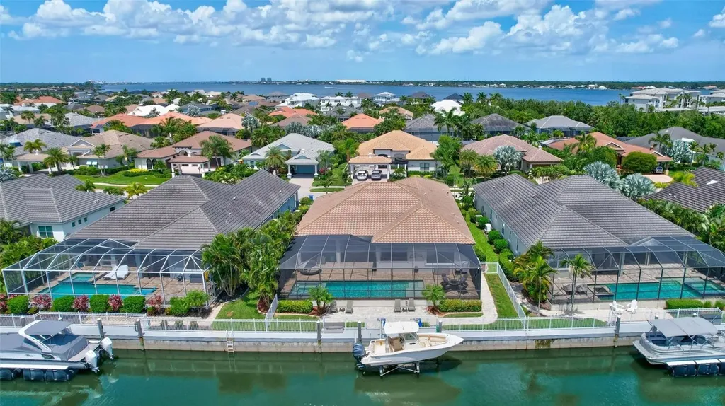 591 Mast Drive Bradenton FL 34208