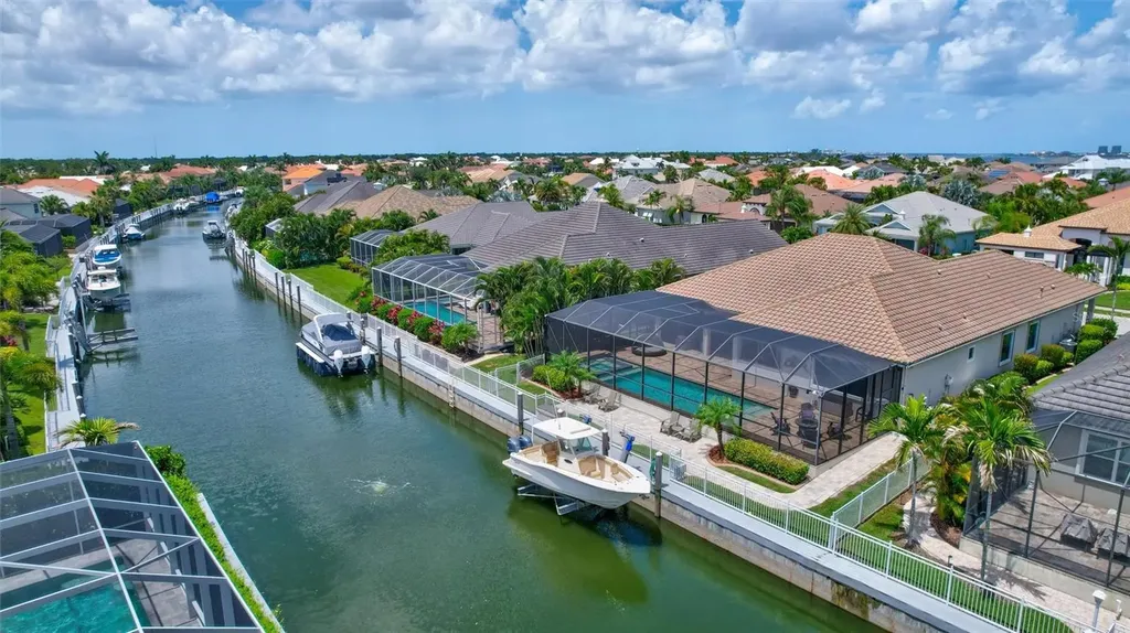 591 Mast Drive Bradenton FL 34208