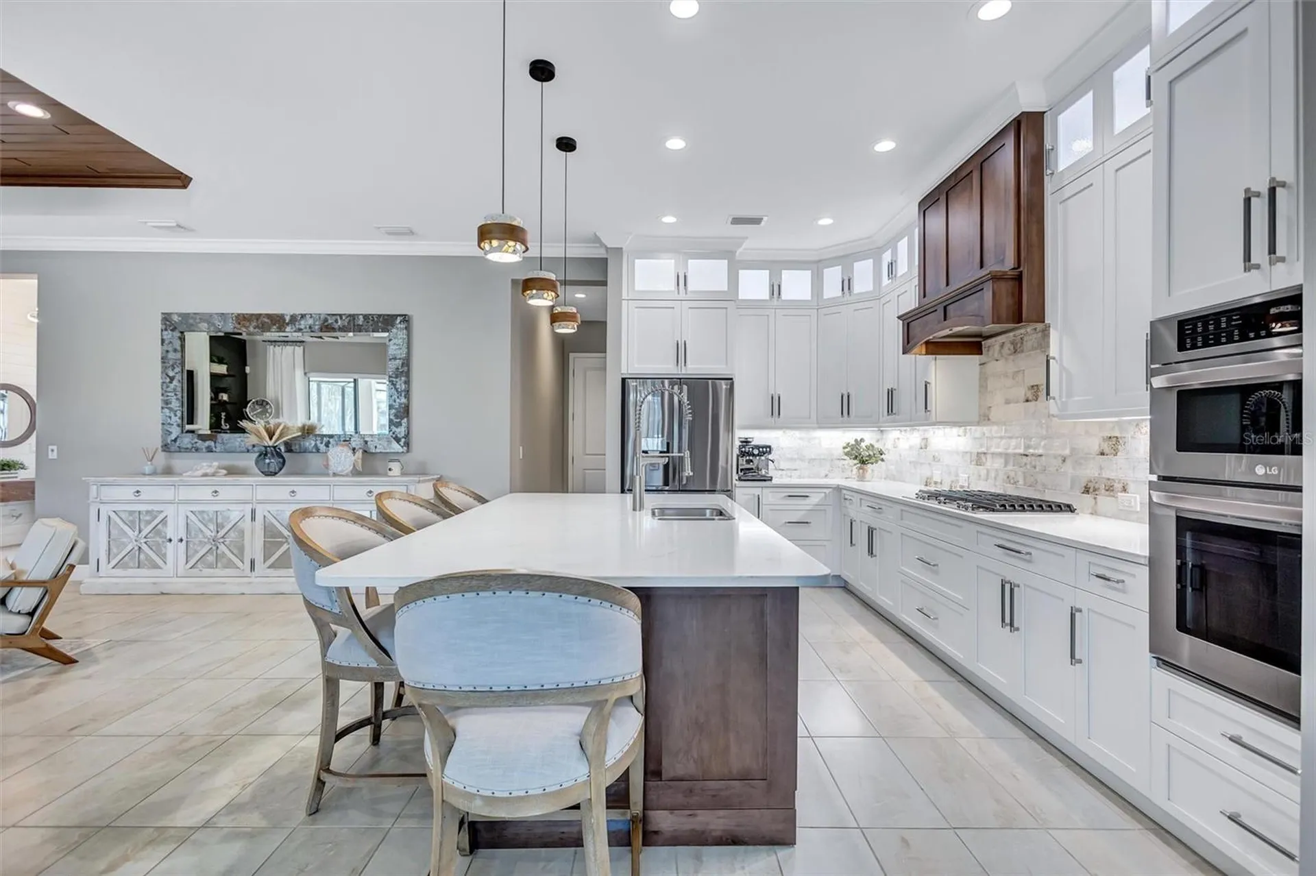 591 Mast Drive Bradenton FL 34208