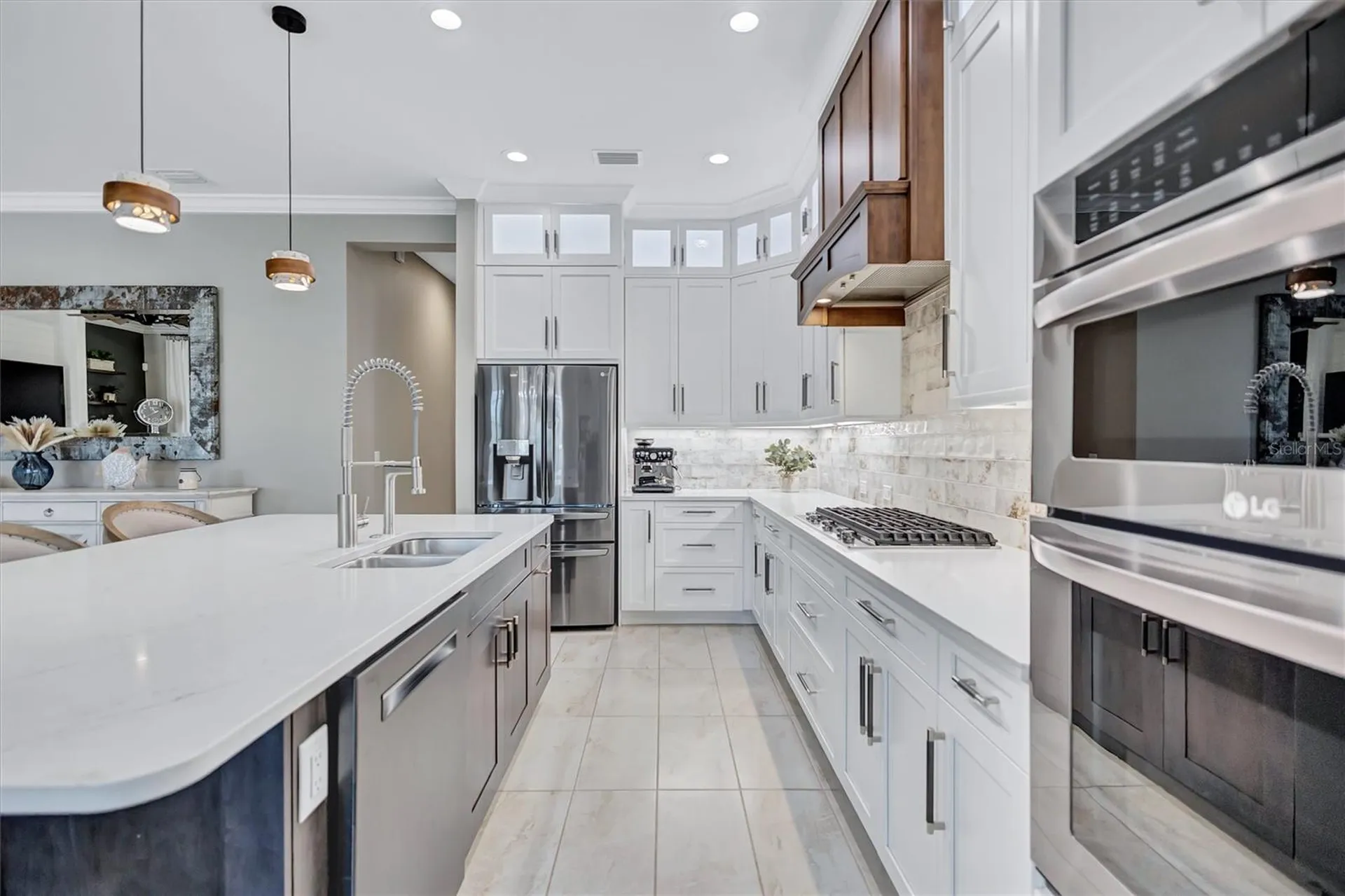 591 Mast Drive Bradenton FL 34208