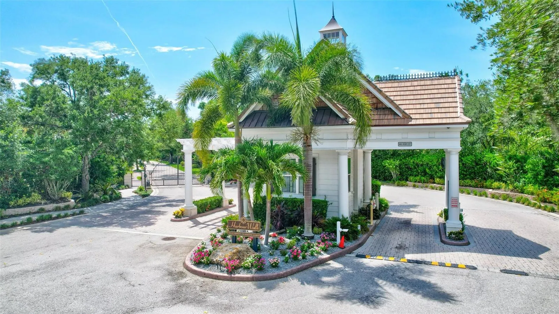 591 Mast Drive Bradenton FL 34208