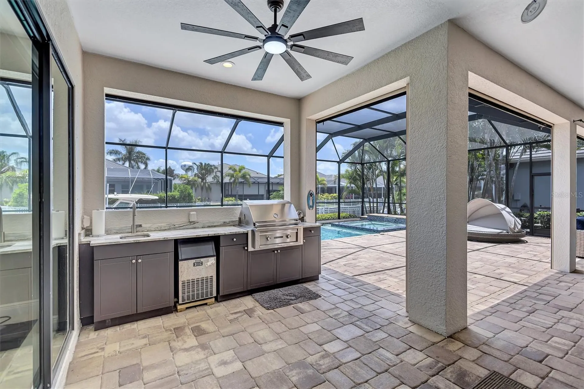 591 Mast Drive Bradenton FL 34208