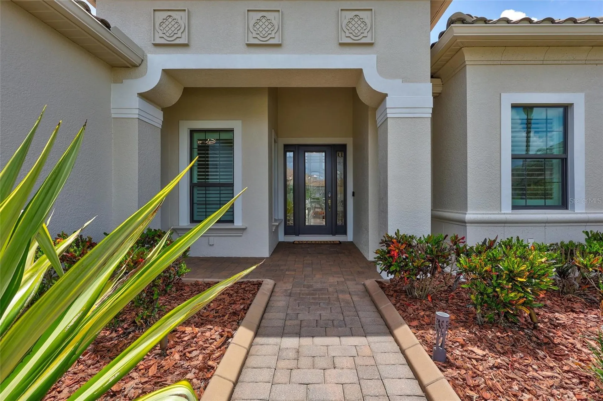 591 Mast Drive Bradenton FL 34208