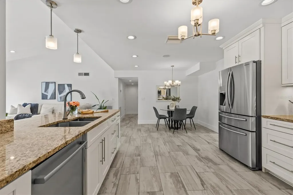 13915 Whisperwood Drive Clearwater FL 33762