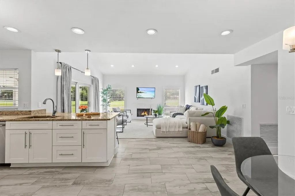 13915 Whisperwood Drive Clearwater FL 33762