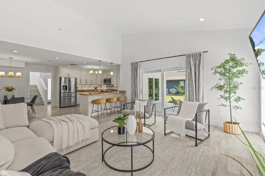 13915 Whisperwood Drive Clearwater FL 33762
