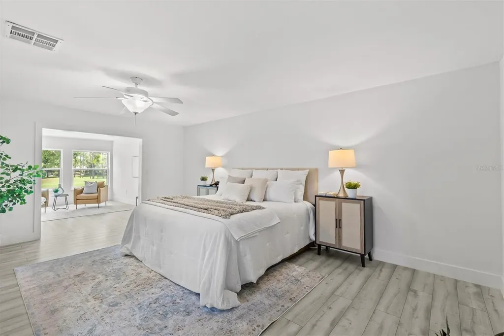 13915 Whisperwood Drive Clearwater FL 33762