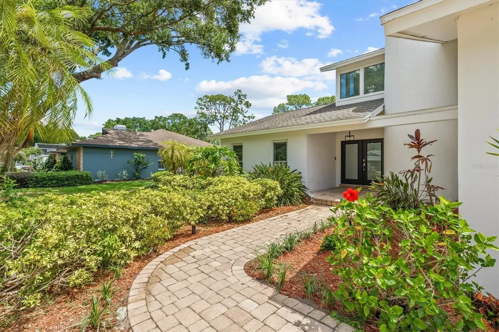 13915 Whisperwood Drive Clearwater FL 33762