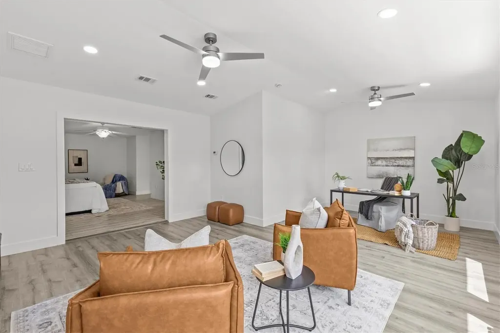 13915 Whisperwood Drive Clearwater FL 33762