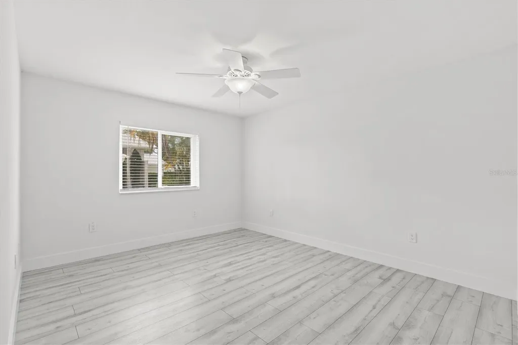 13915 Whisperwood Drive Clearwater FL 33762