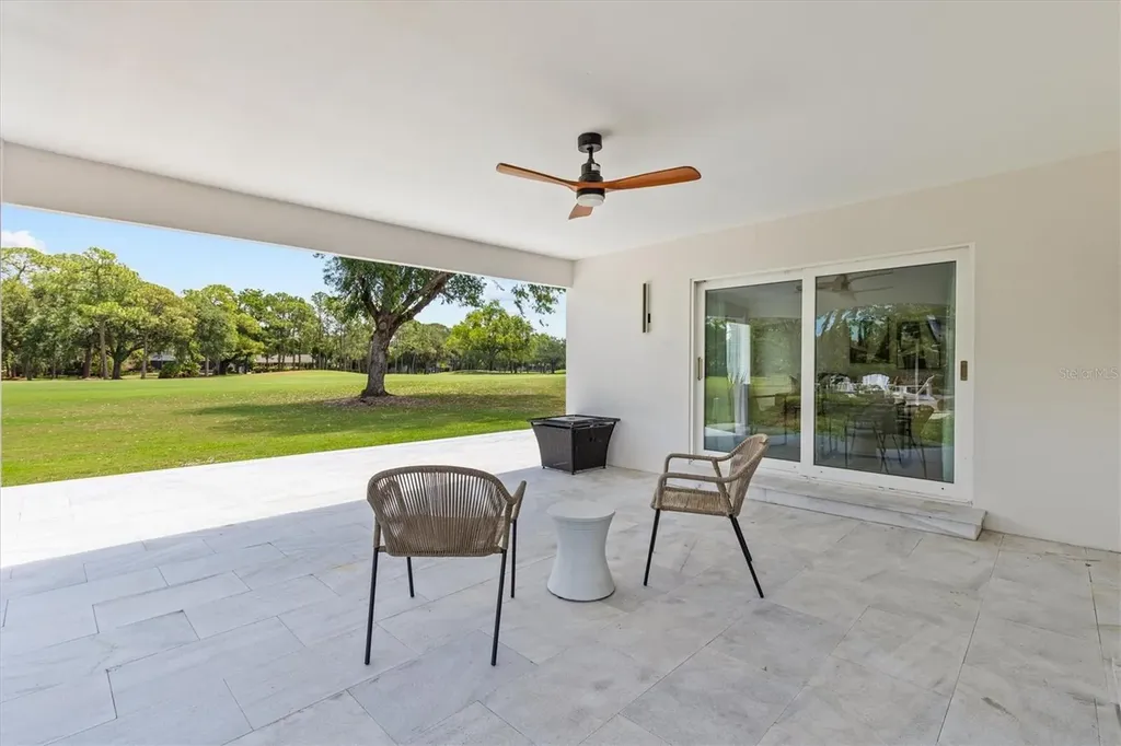 13915 Whisperwood Drive Clearwater FL 33762
