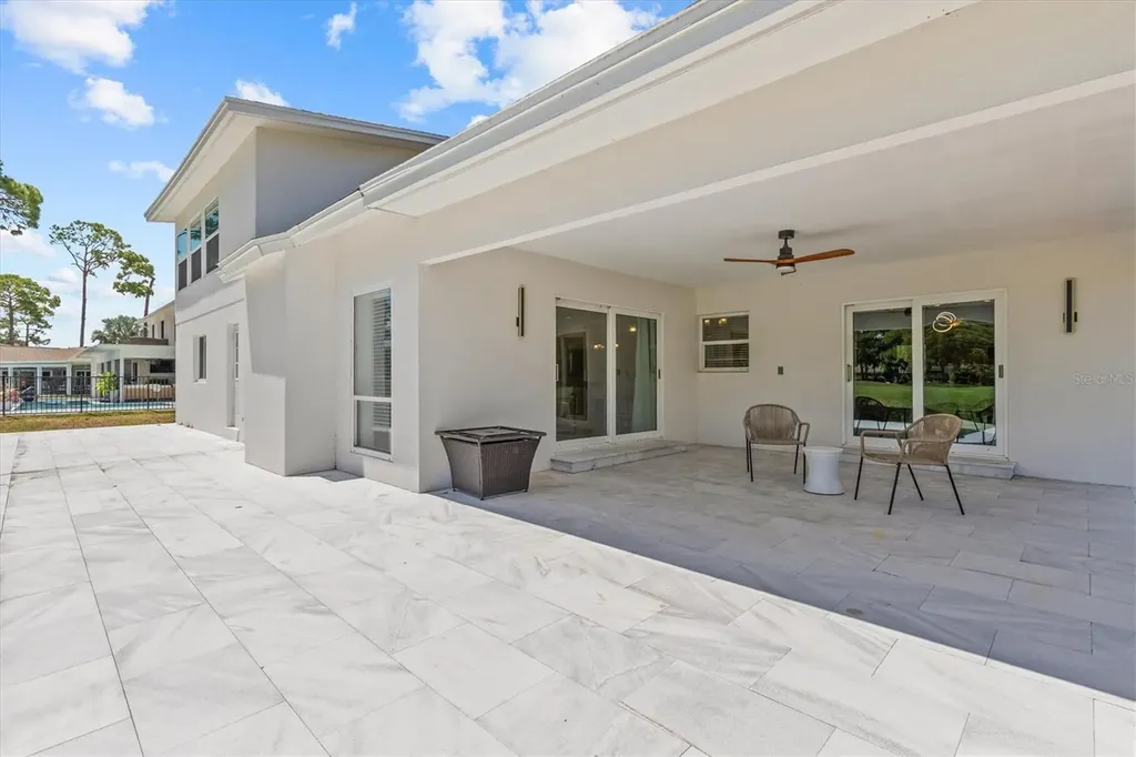 13915 Whisperwood Drive Clearwater FL 33762