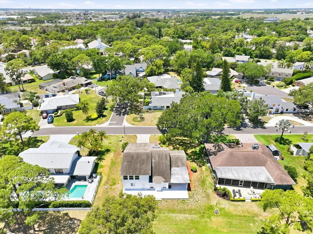 13915 Whisperwood Drive Clearwater FL 33762