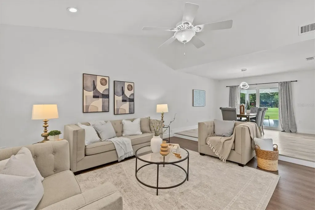 13915 Whisperwood Drive Clearwater FL 33762
