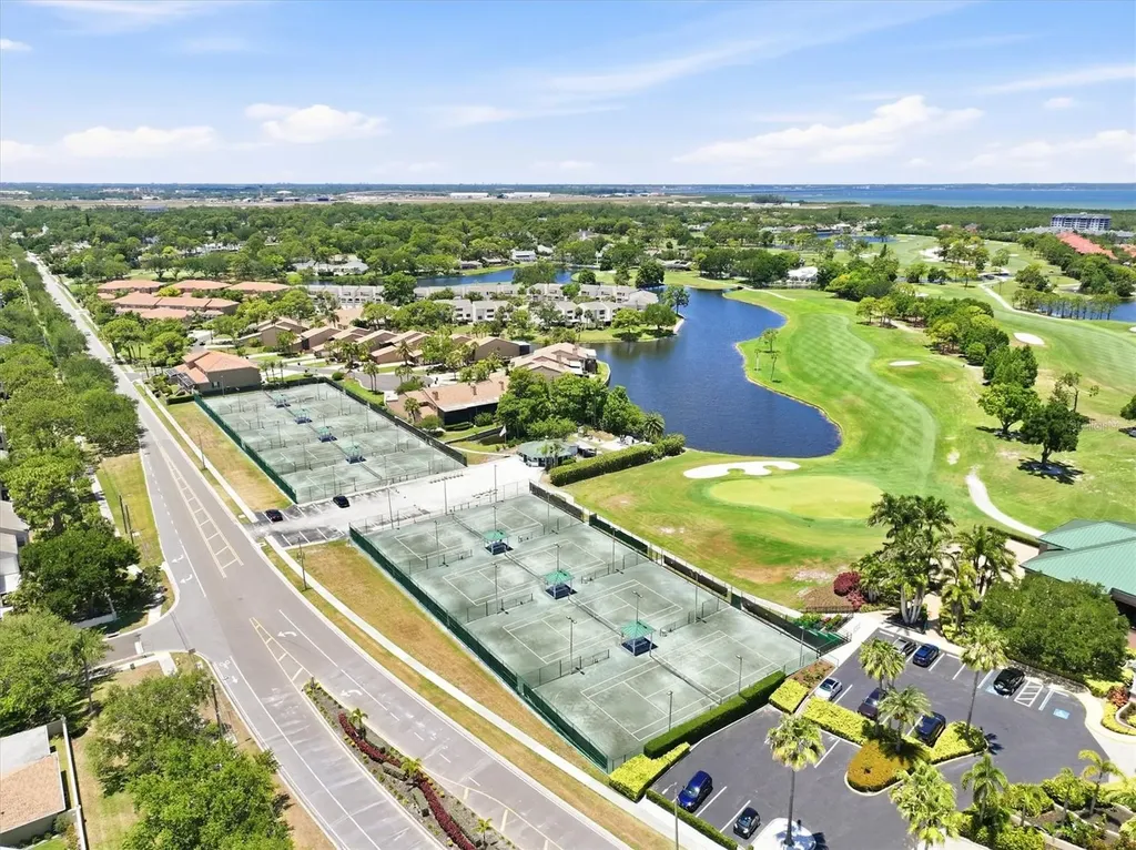 13915 Whisperwood Drive Clearwater FL 33762