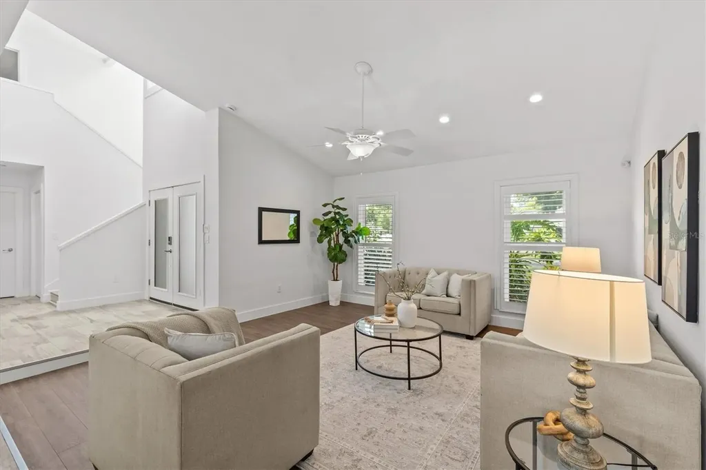 13915 Whisperwood Drive Clearwater FL 33762