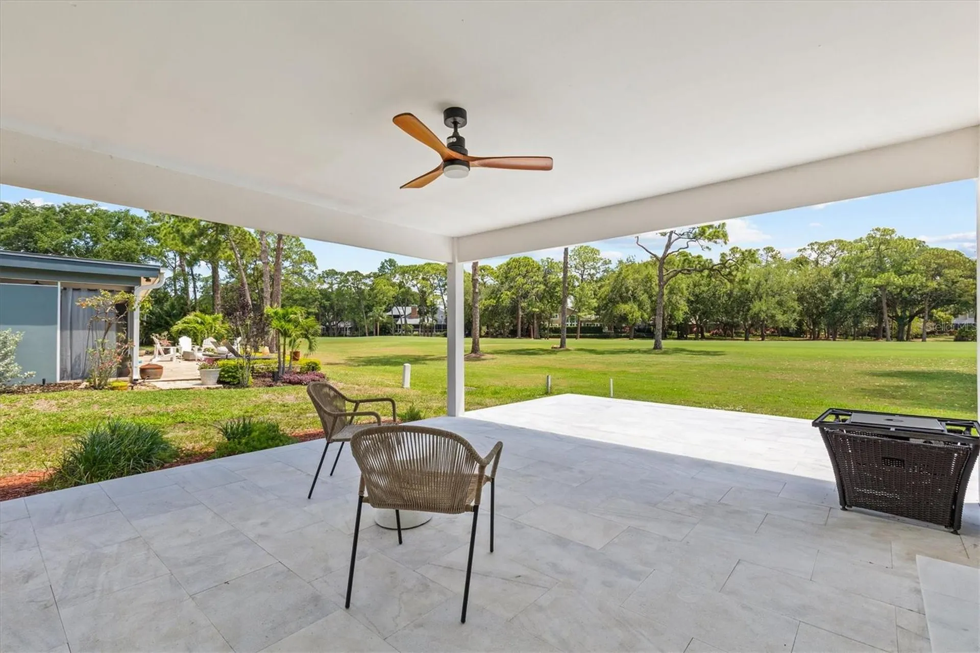 13915 Whisperwood Drive Clearwater FL 33762
