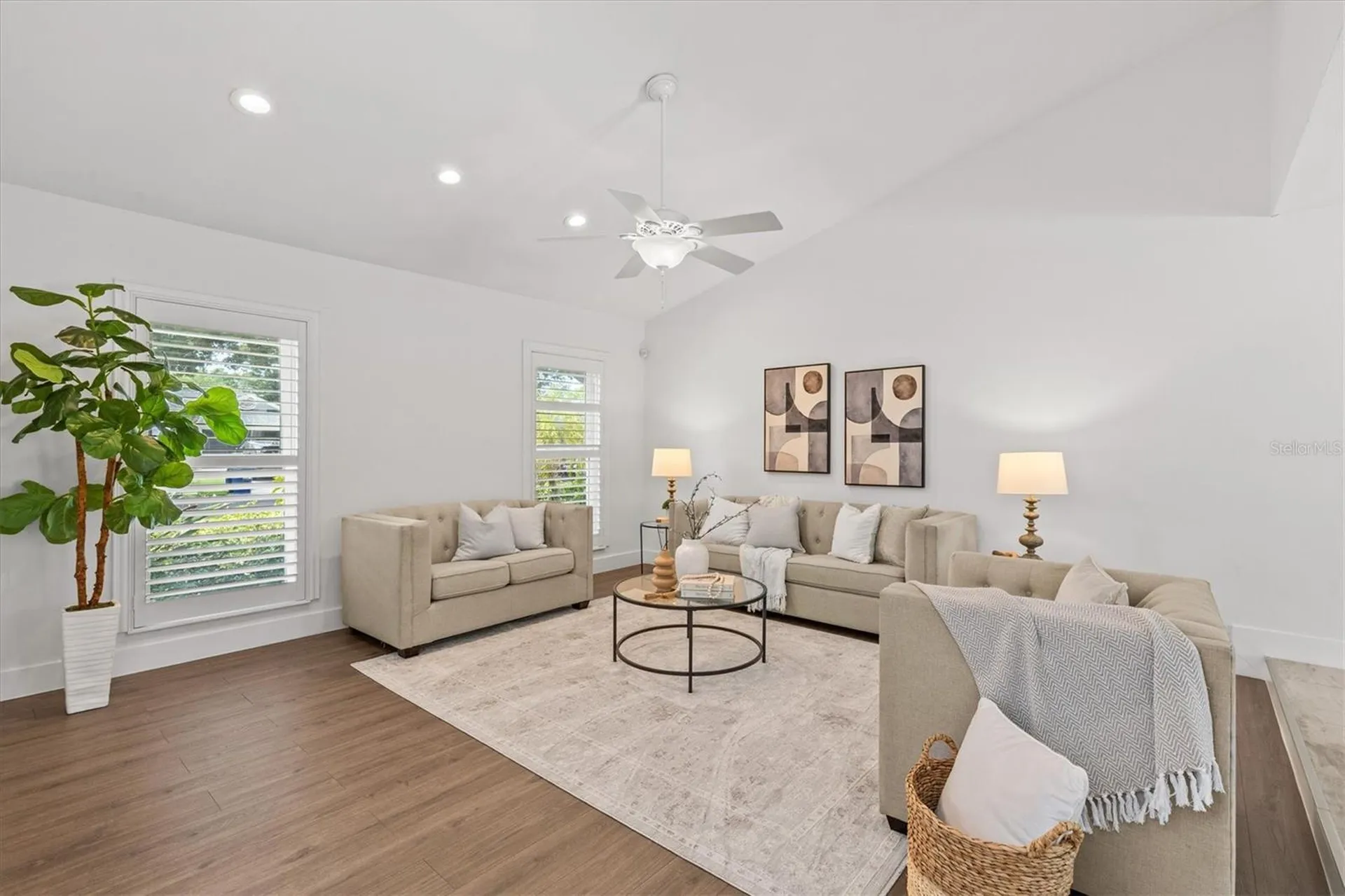 13915 Whisperwood Drive Clearwater FL 33762