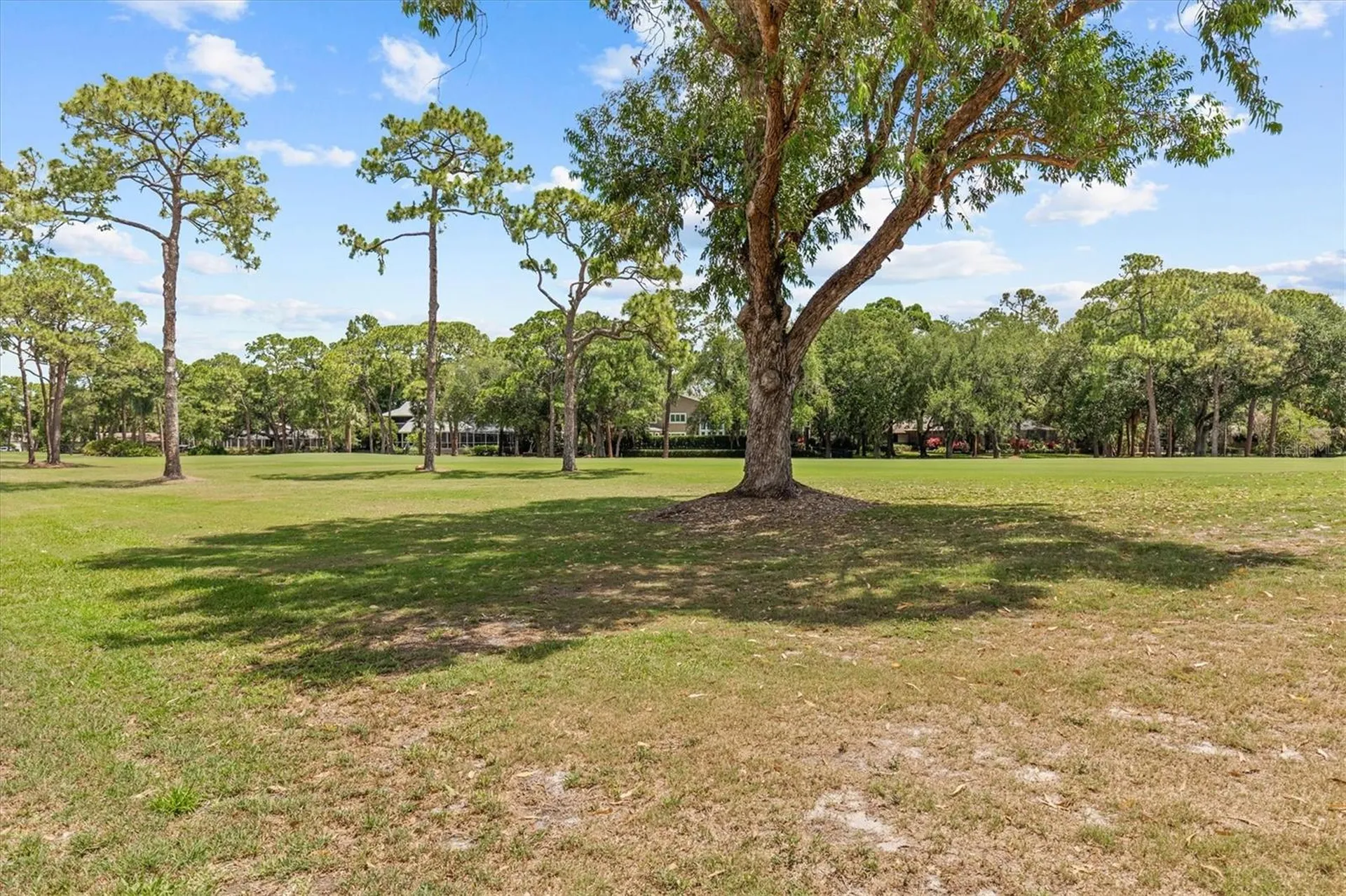 13915 Whisperwood Drive Clearwater FL 33762