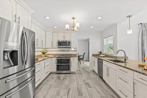 13915 Whisperwood Drive Clearwater FL 33762