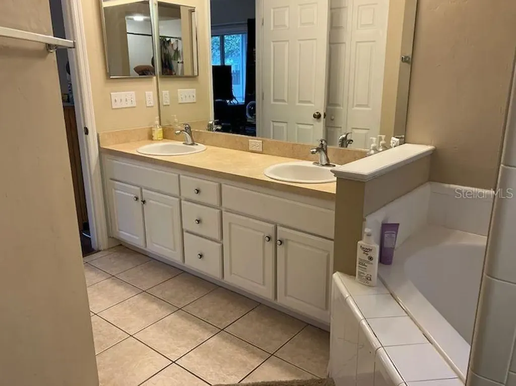 4955 NW 21st Street Gainesville FL 32605