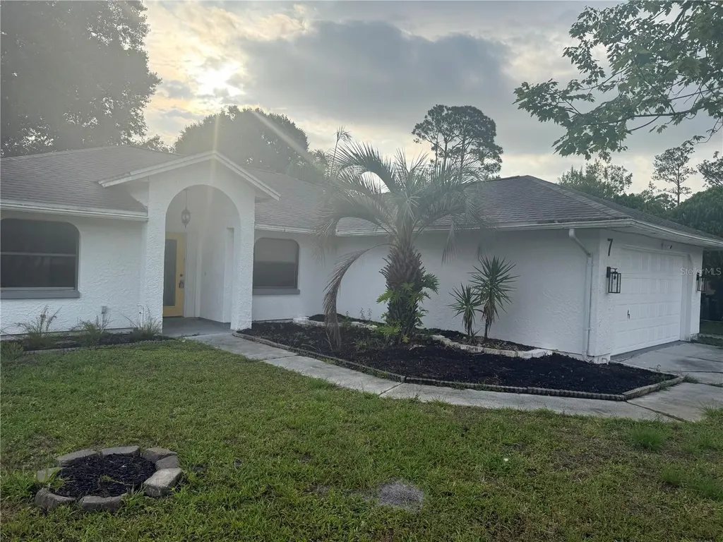 7 Fountain Gate Lane Palm Coast FL 32137