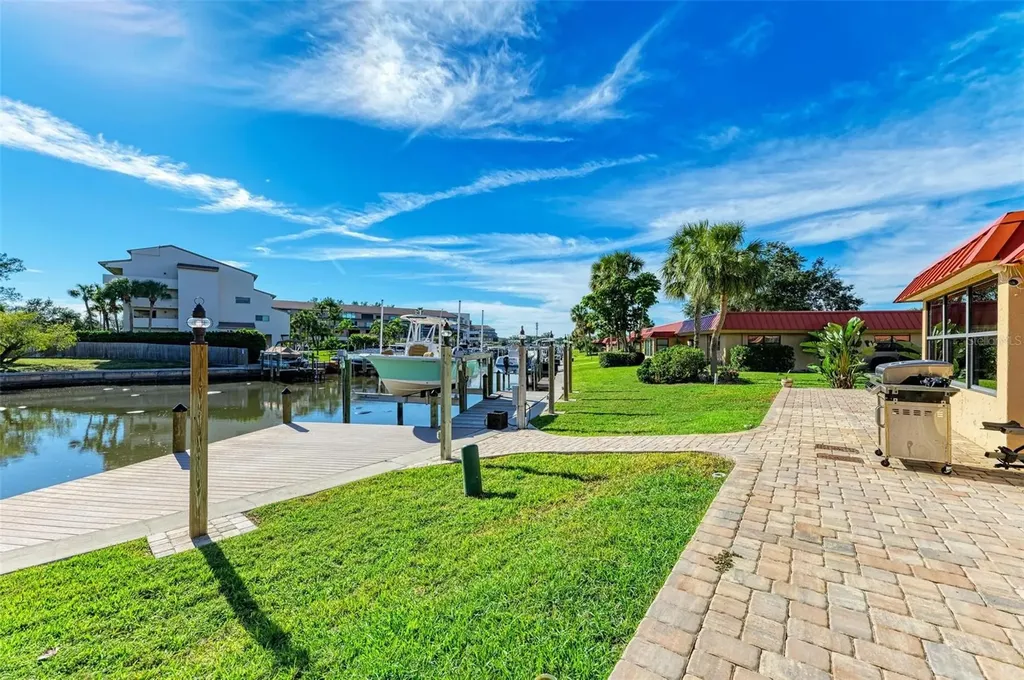 9409 Catalina Drive Bradenton FL 34210