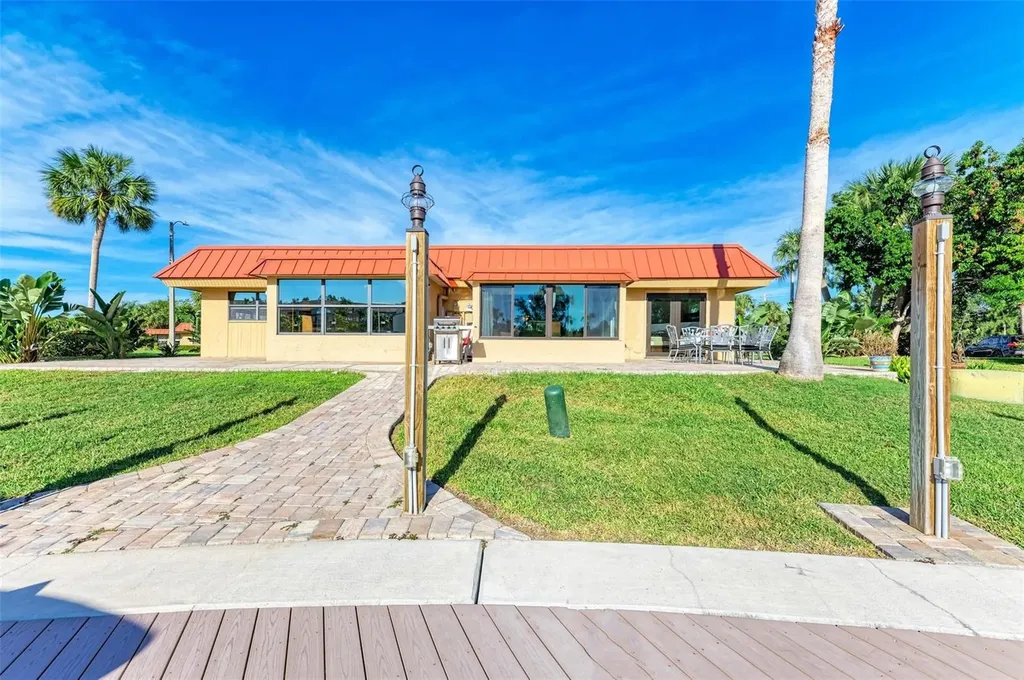 9409 Catalina Drive Bradenton FL 34210