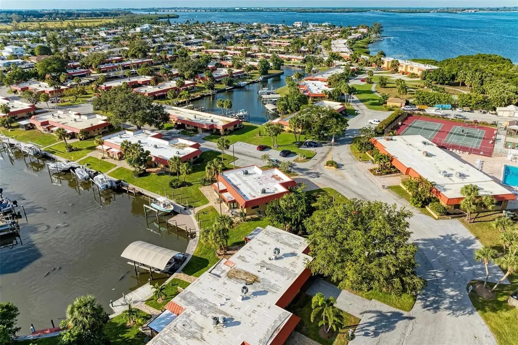9409 Catalina Drive Bradenton FL 34210