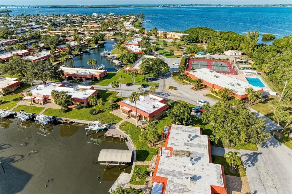 9409 Catalina Drive Bradenton FL 34210