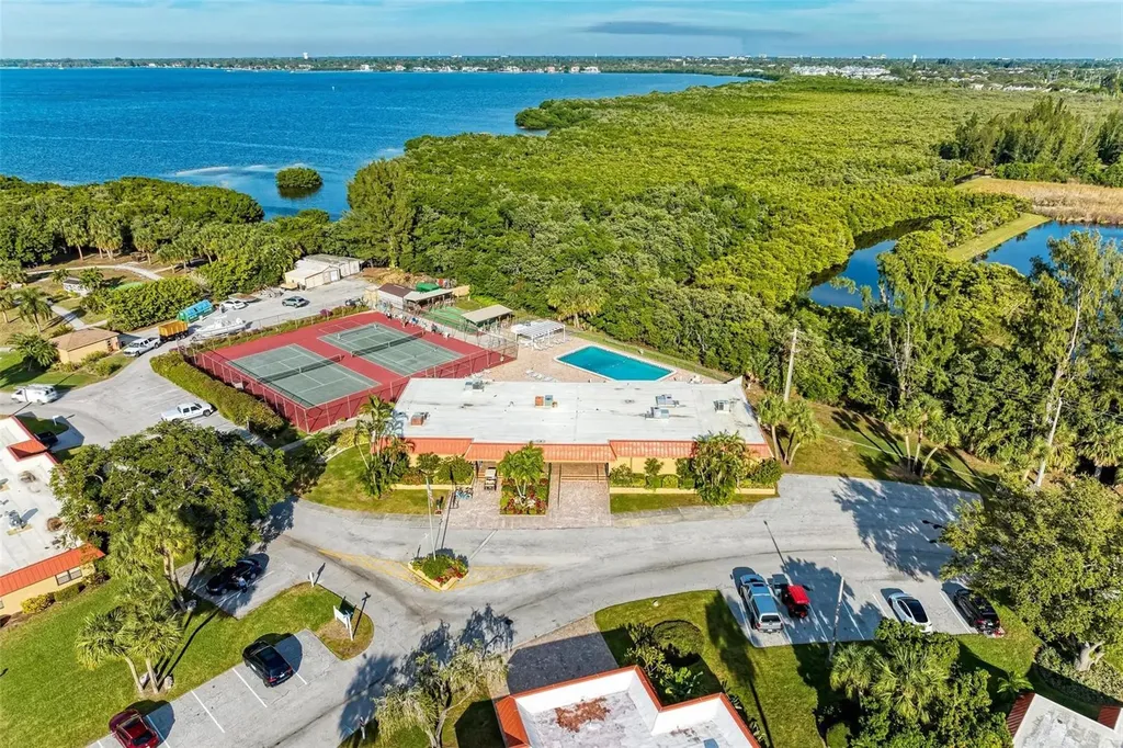 9409 Catalina Drive Bradenton FL 34210