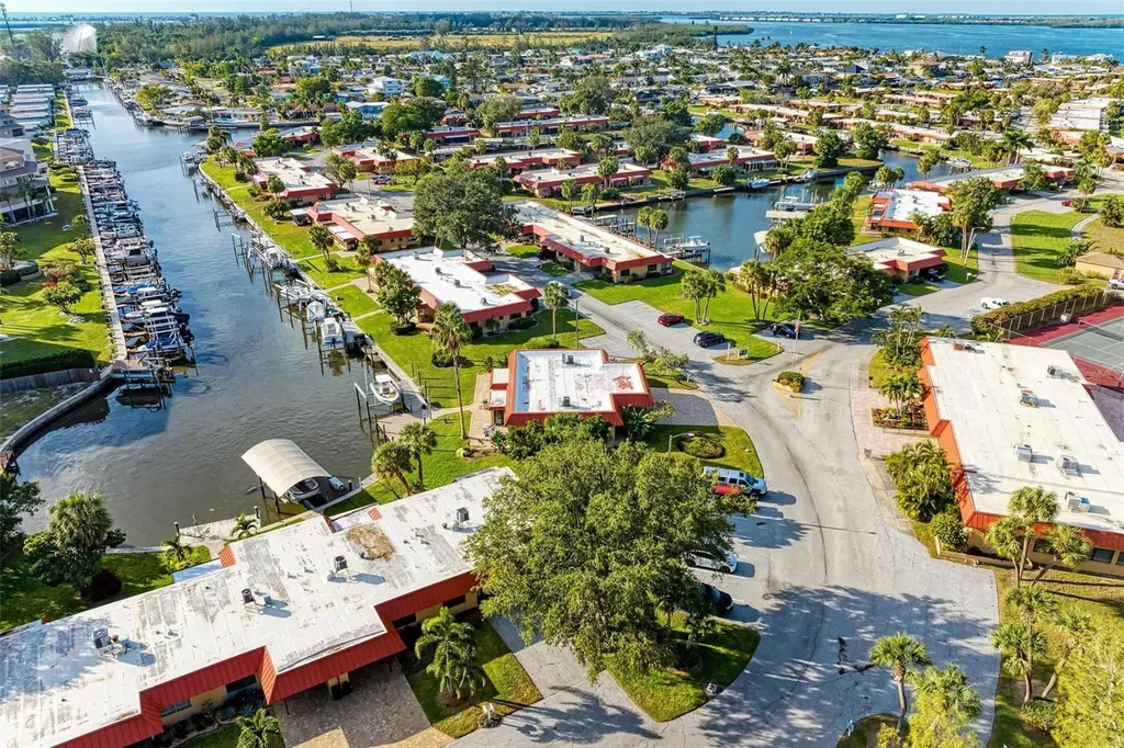 9409 Catalina Drive Bradenton FL 34210