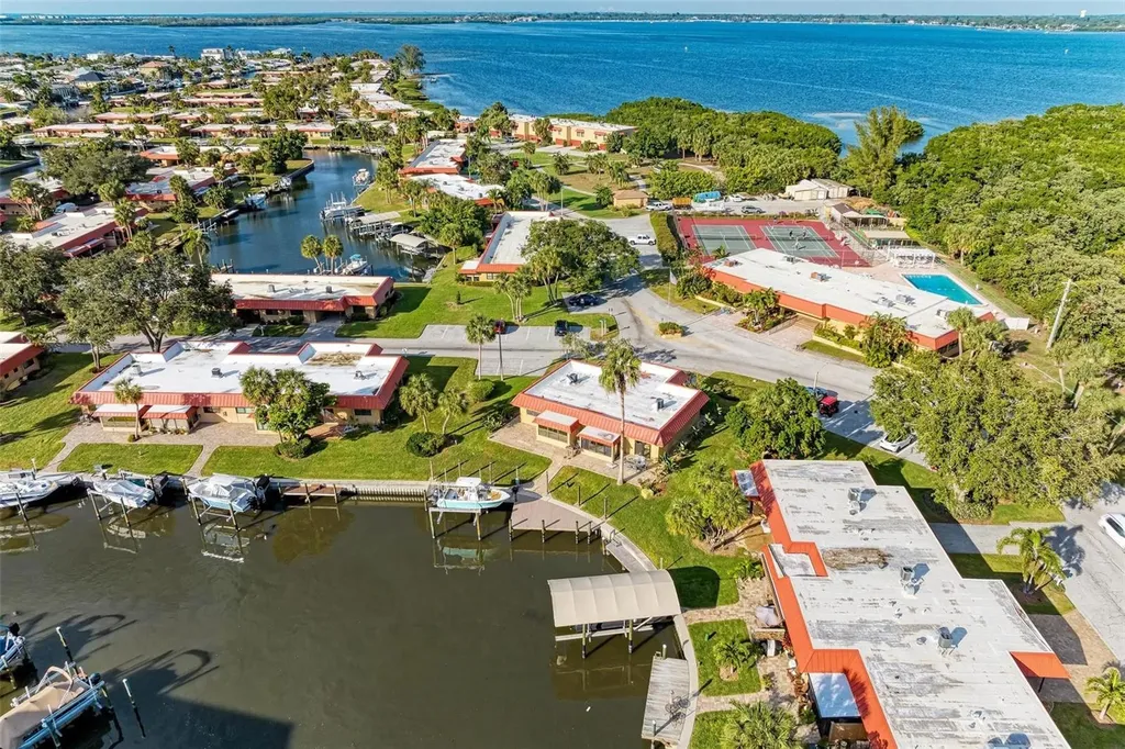 9409 Catalina Drive Bradenton FL 34210