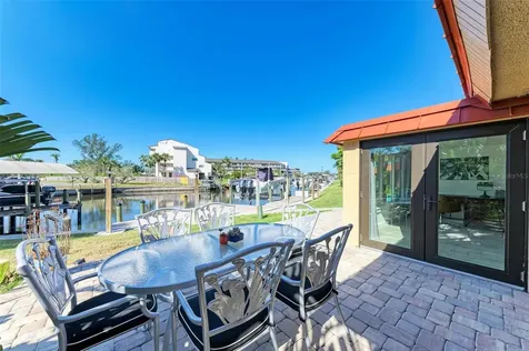 9409 Catalina Drive Bradenton FL 34210