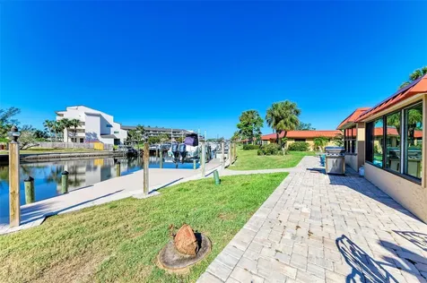 9409 Catalina Drive Bradenton FL 34210