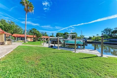9409 Catalina Drive Bradenton FL 34210